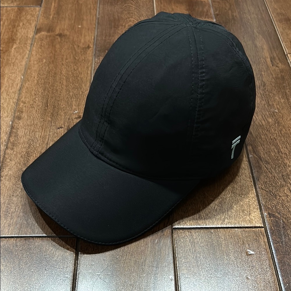 Top Knot - Women’s Black Performance 2.0 Cap - XS/S